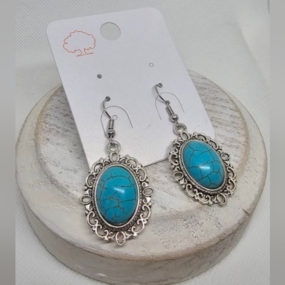 TURQUOUSE DANGLE EARRINGS NWT